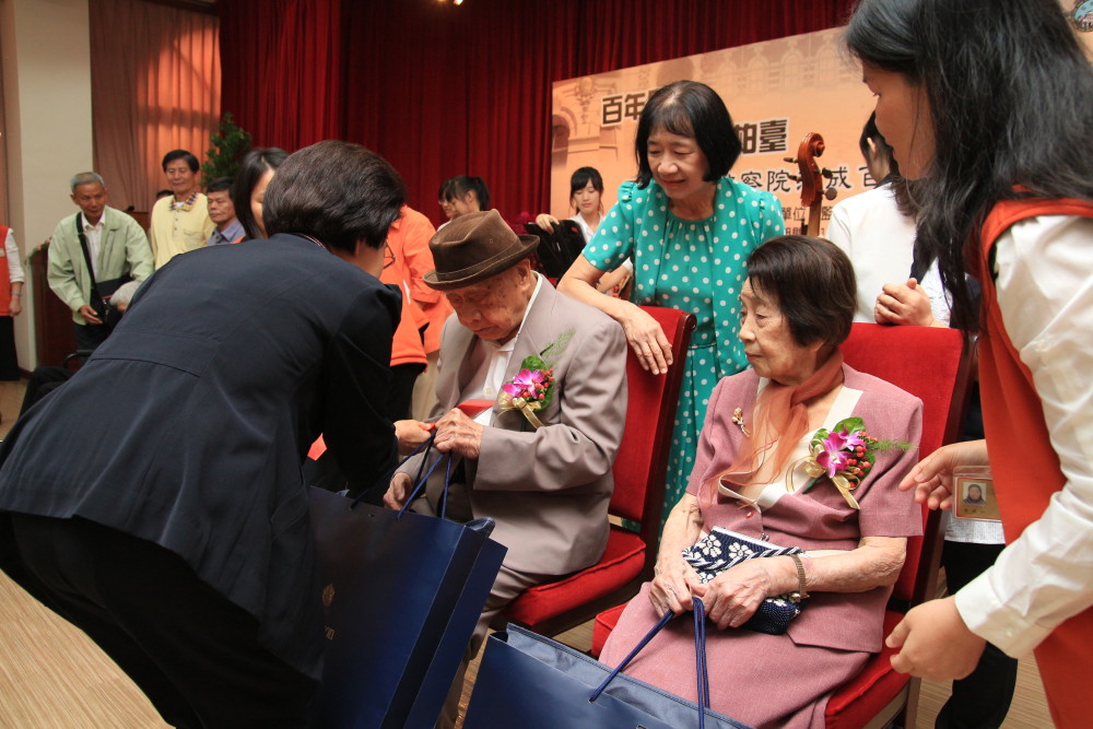 &nbsp;&nbsp;&nbsp;&nbsp;