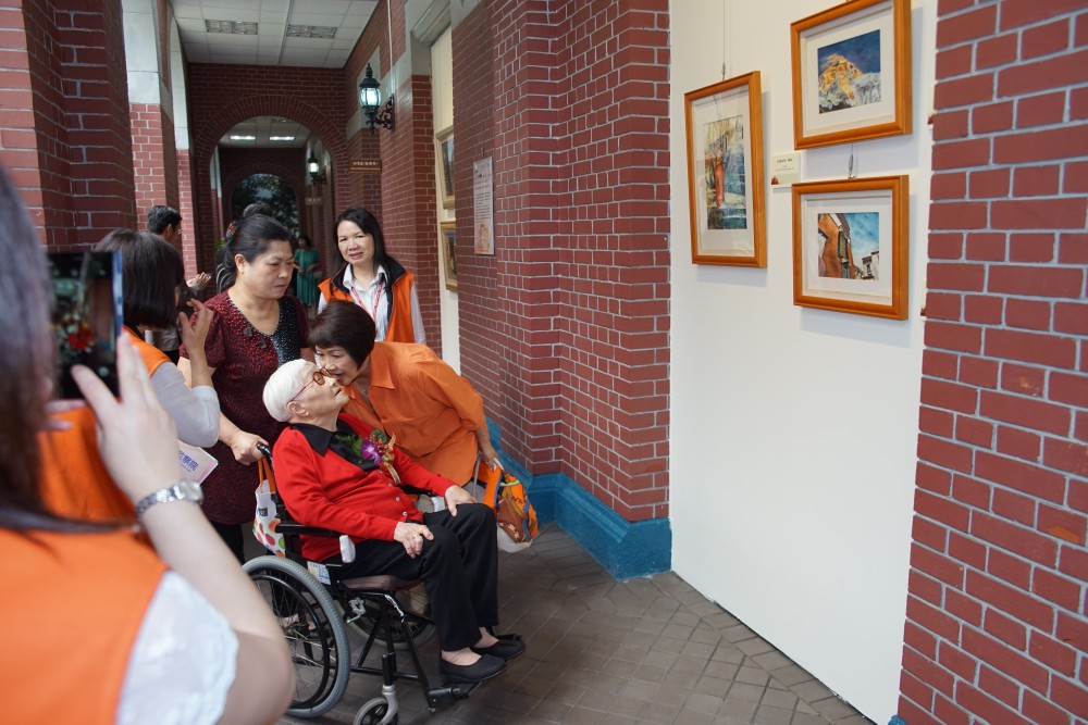 &nbsp;&nbsp;&nbsp;&nbsp;